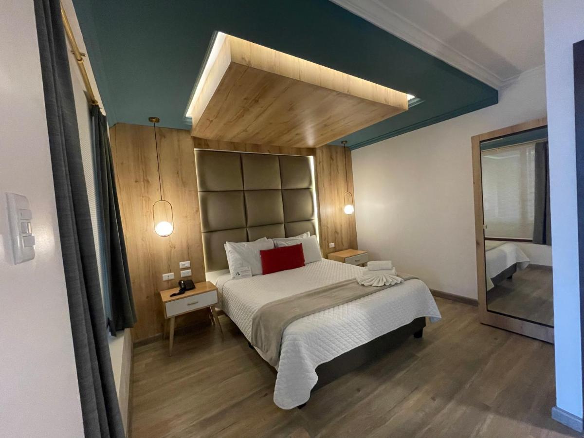 Hotel Shalom Riobamba Exteriör bild